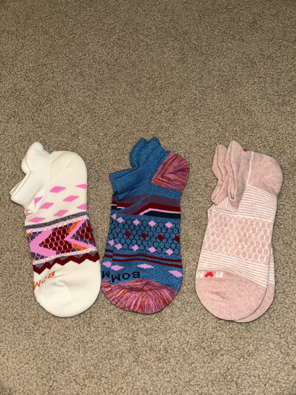 Bombas Women's Patterned Anklet Socks - White, Blue, Pink